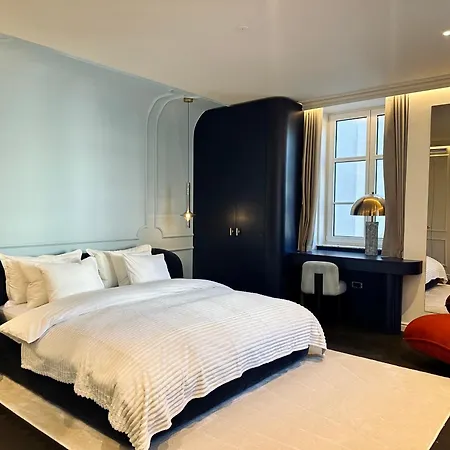 Aurora Luxury Riverside *