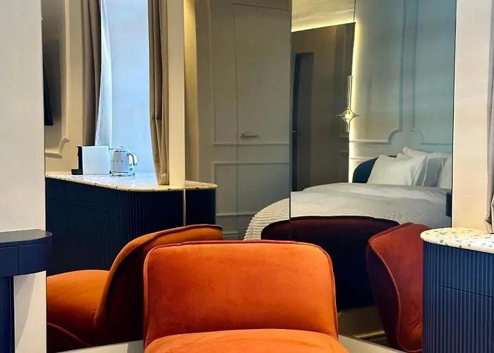 Aurora Luxury Riverside Apartment *